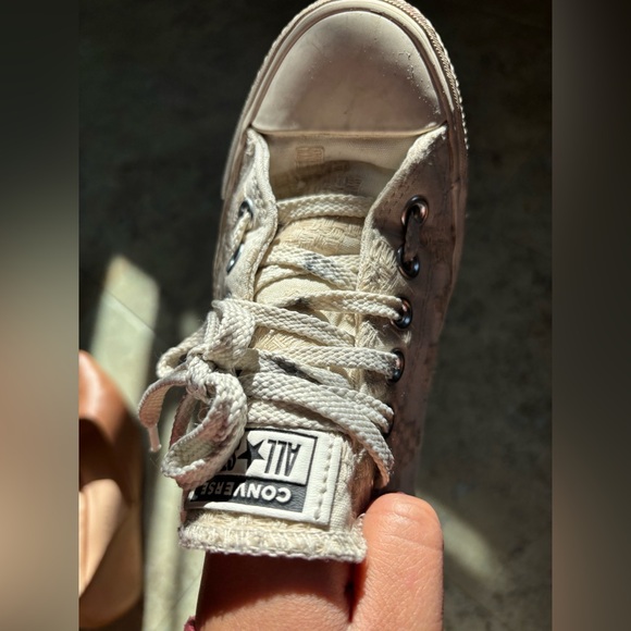 Converse • Lift Sneakers • Off-white with Embroidery Detail - Picture 5 of 6
